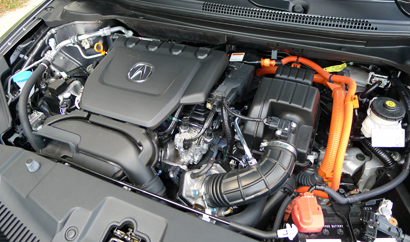 The 1.5-liter 4-cylinder engine of a 2013 Acura ILX Hybrid