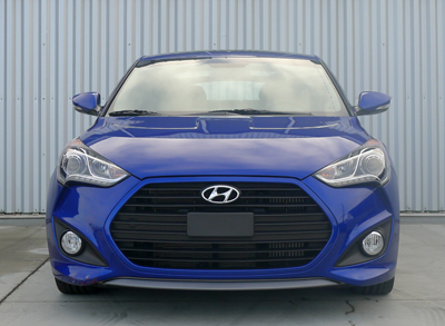 A front view of the 2013 Hyundai Veloster Turbo A/T