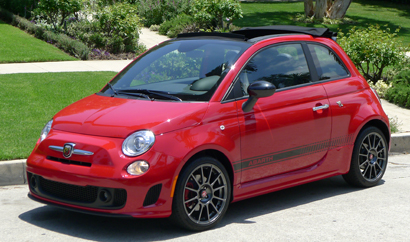 13 Fiat 500 Abarth Cabrio A Three Quarter Front View Of The 13 Fiat 500 Abarth Cabrio Automobiles Gayot