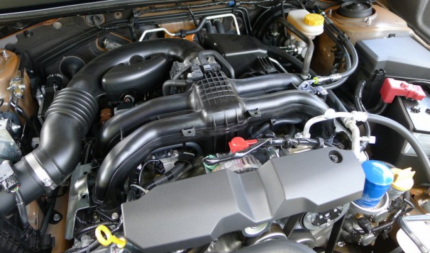 The 2.0-liter boxer 4-cylinder engine of the 2013 Subaru XV Crossterek 2.0i Limited