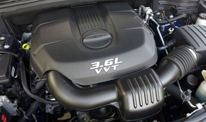 The 3.6-liter V6 of the 2014 Jeep Grand Cherokee Overland 4x4