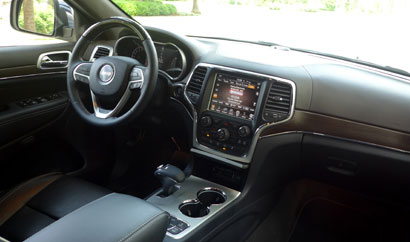 An interior view of the 2014 Jeep Grand Cherokee Overland 4x4