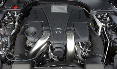 The 4.6-liter turbocharged V8 of the 2013 Mercedes-Benz SL550 Roadster