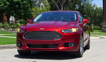 A front view of the 2013 Ford Fusion Titanium AWD