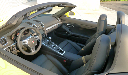 An interior view of the 2014 Porsche Boxster
