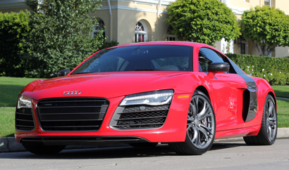 A three-quarter front view of the 2014 Audi R8 V10 plus Coupe