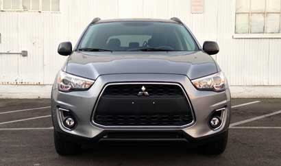 A front view of the 2013 Mitsubishi Outlander Sport LE 2WD