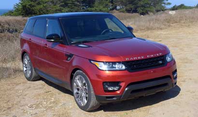 A three-quarter front view of the 2014 Range Rover Sport V8 Supercharged