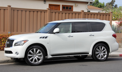 A side view of the 2014 Infiniti QX80