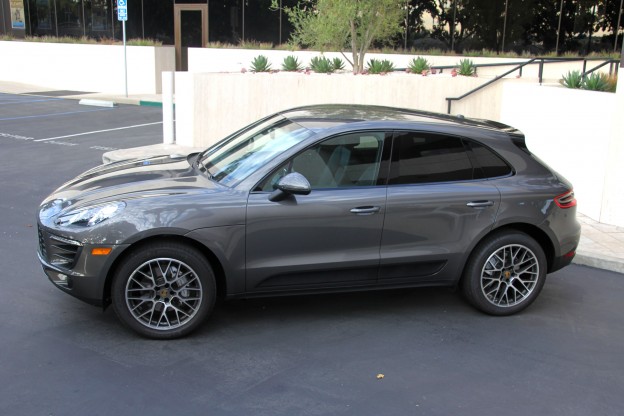 2015 Porsche Macan Top Side View