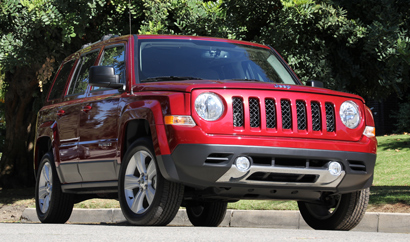 A three-quarter front view of the 2014 Jeep Patriot Limited 4x4