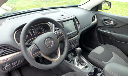 The interior of the 2014 Jeep Cherokee Latitude