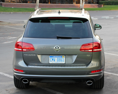 A rear view of the 2014 Volkswagen Touareg TDI R-Line