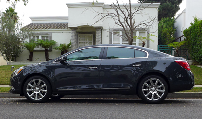 A side view of the 2014 Buick LaCrosse Premium