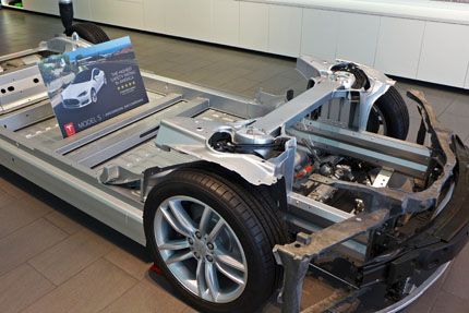 Tesla Model S drivetrain cutout