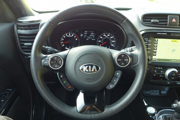 2014 Kia Soul steering wheel