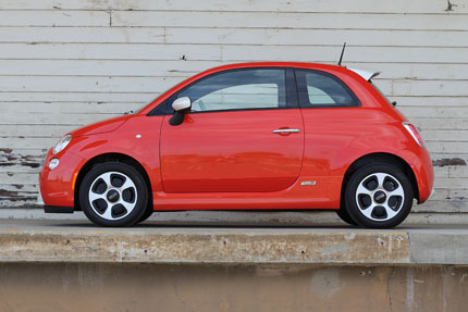 2014 Fiat 500e side