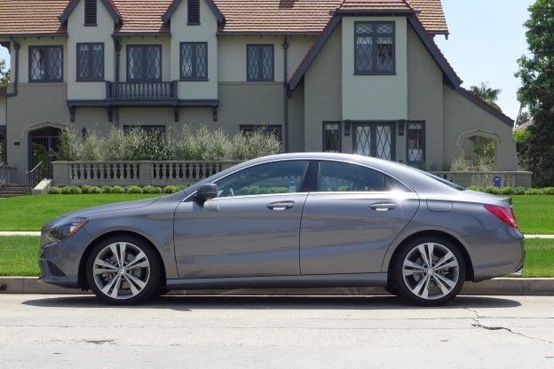 2014 Mercedes-Benz CLA side