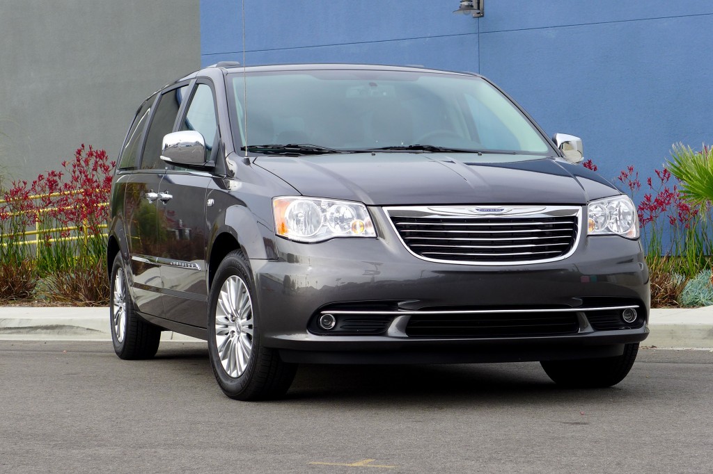 2014 Town and Country Front