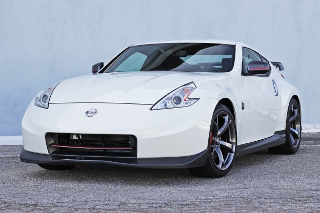 370z Nismo front left view 1