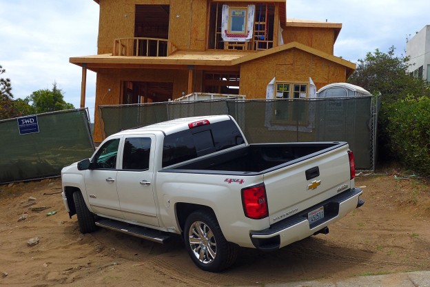 Silverado High Country rear three quarter