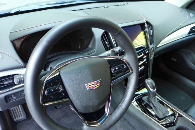 2015 Cadillac ATS Coupe 2.0T dash