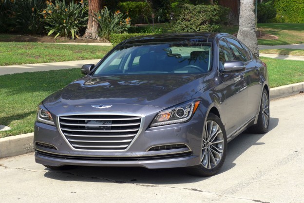 2015 Hyundai Genesis front three quarter