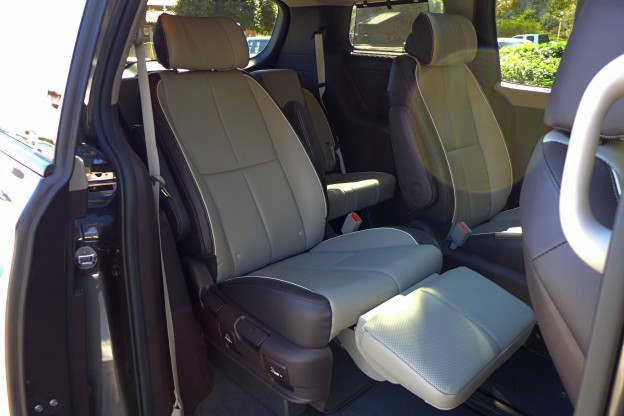 2015 Kia Sedona first class seating