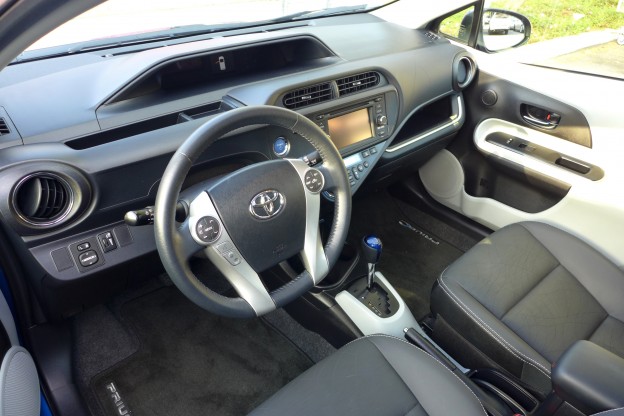 2015 Toyota Prius C 2015 Toyota Prius C Interior