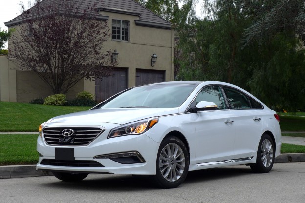 2015 Sonata Front Three Quarter View