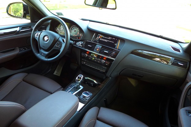 2015 BMW X4 dashboard