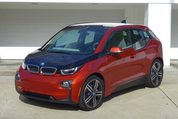 A three-quarter front view of the 2015 BMW i3