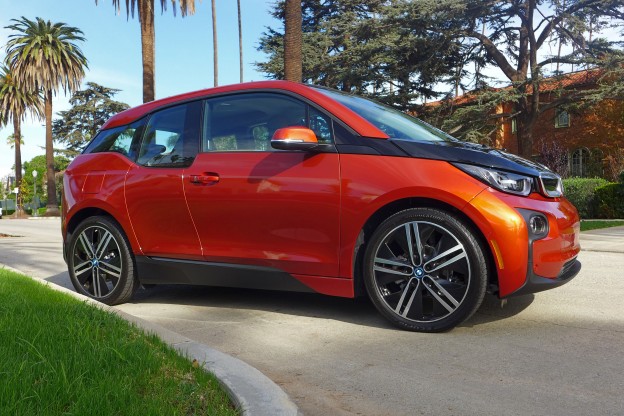 2015 BMW i3 front three quarter low