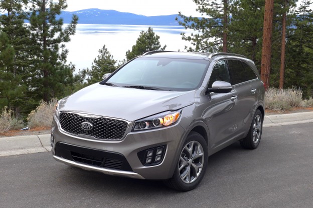 Kia Sorento Top Three Quarter View