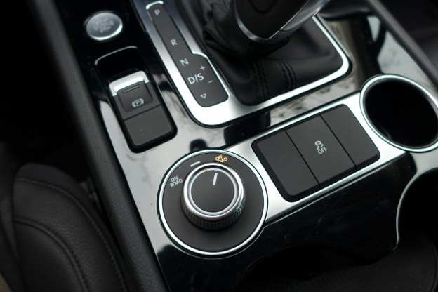 2015 Touareg switch detail