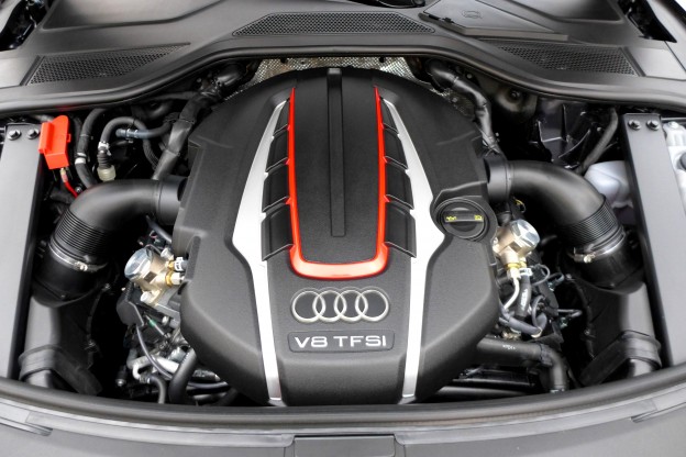 2015 S8 Motor