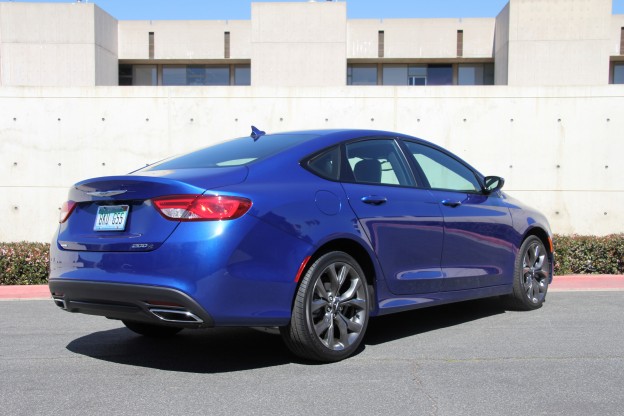 Chrysler 200S rear three quarter view