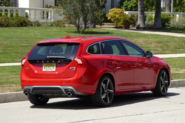 2016 Volvo V60 rear three-quarter view