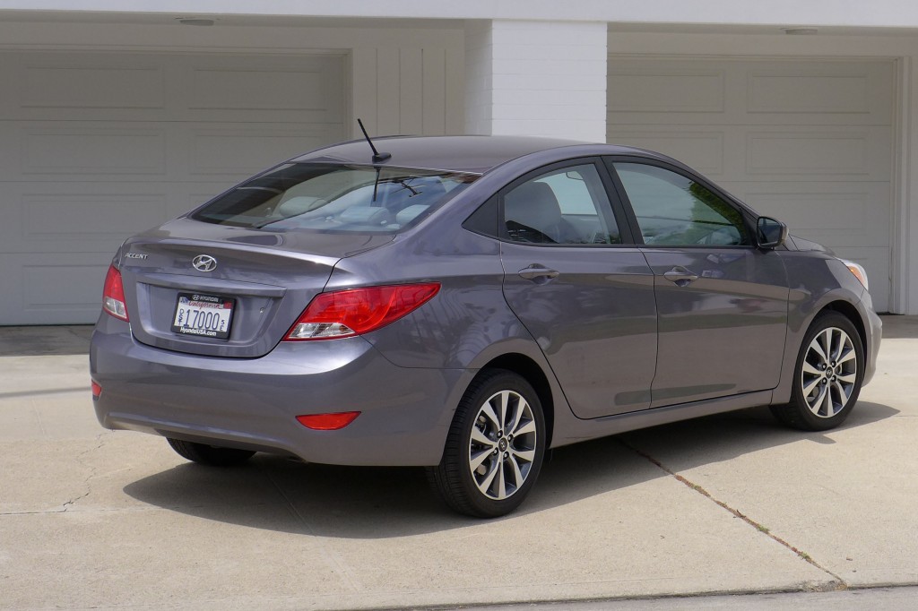 2015 Accent rear three quarter view