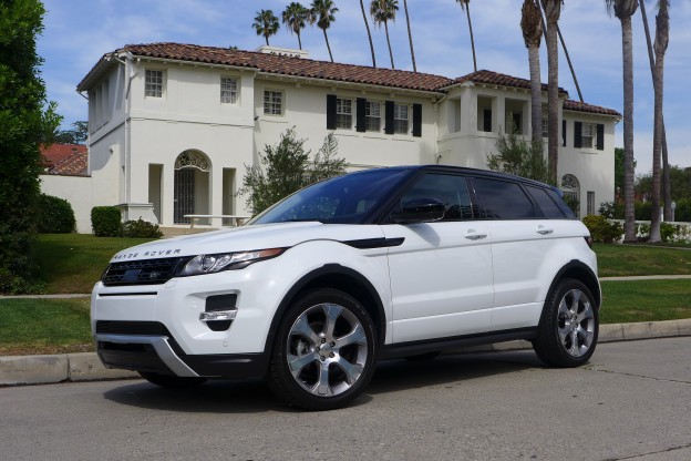 2015 Evoque front three quarter view