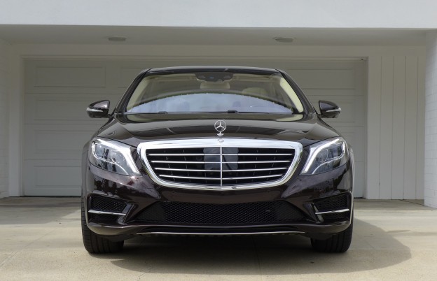 Mercedes-Benz S550 Front Design