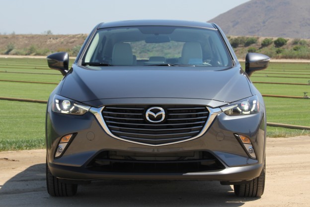 2016 Mazda CX-3 front view