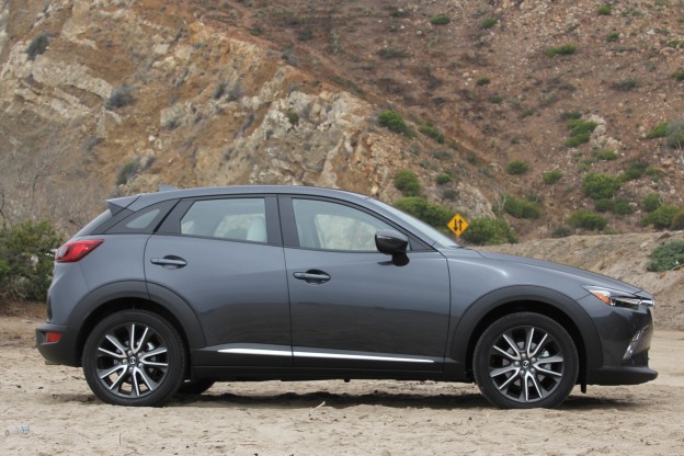 2016 Mazda CX-3 side view