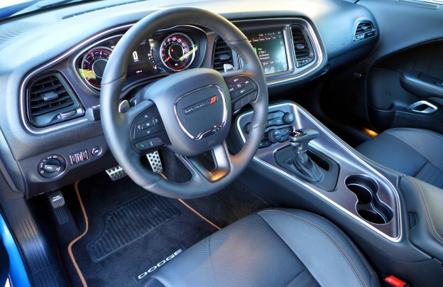 Interior of the 2015 Dodge Challenger Scat Pack Shaker