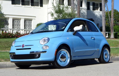 Three-quarter front view of the 2015 Fiat 500C 1957 Edition