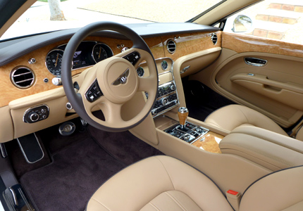Luxurious nterior of the 2016 Bentley Mulsanne