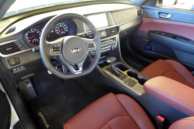 Interior view of the 2016 Kia Optima 2.0T SX