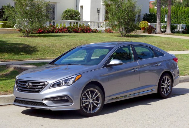 A three-quarter front view of the 2016 Hyundai Sonata Sport 2.0T