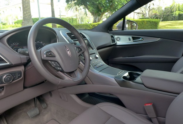 A plush rouge-noir quartz interior of the 2016 Lincoln MKX Black Label AWD