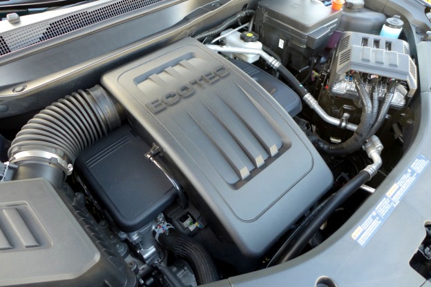 The 2.4-liter DOHC 4-cylinder engine in the 2016 Chevrolet Equinox FWD LT